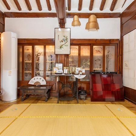 Dongmyo Hanok Sihwadang - Private Korean Style House In The City Center With A Beautiful Garden Seoul Luaran gambar