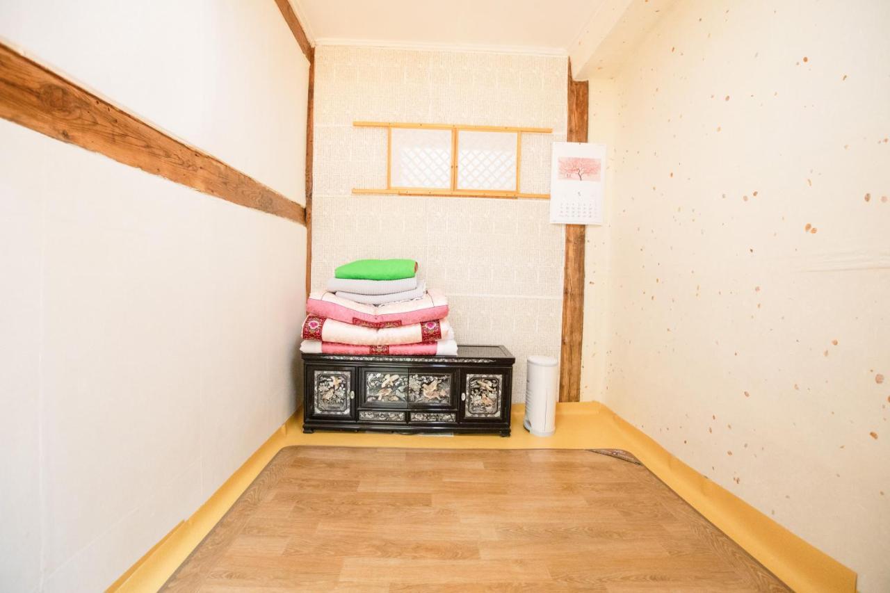 Dongmyo Hanok Sihwadang - Private Korean Style House In The City Center With A Beautiful Garden Seoul Luaran gambar