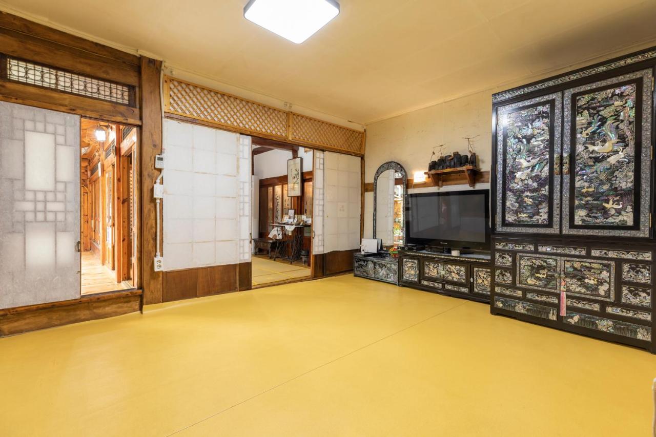 Dongmyo Hanok Sihwadang - Private Korean Style House In The City Center With A Beautiful Garden Seoul Luaran gambar