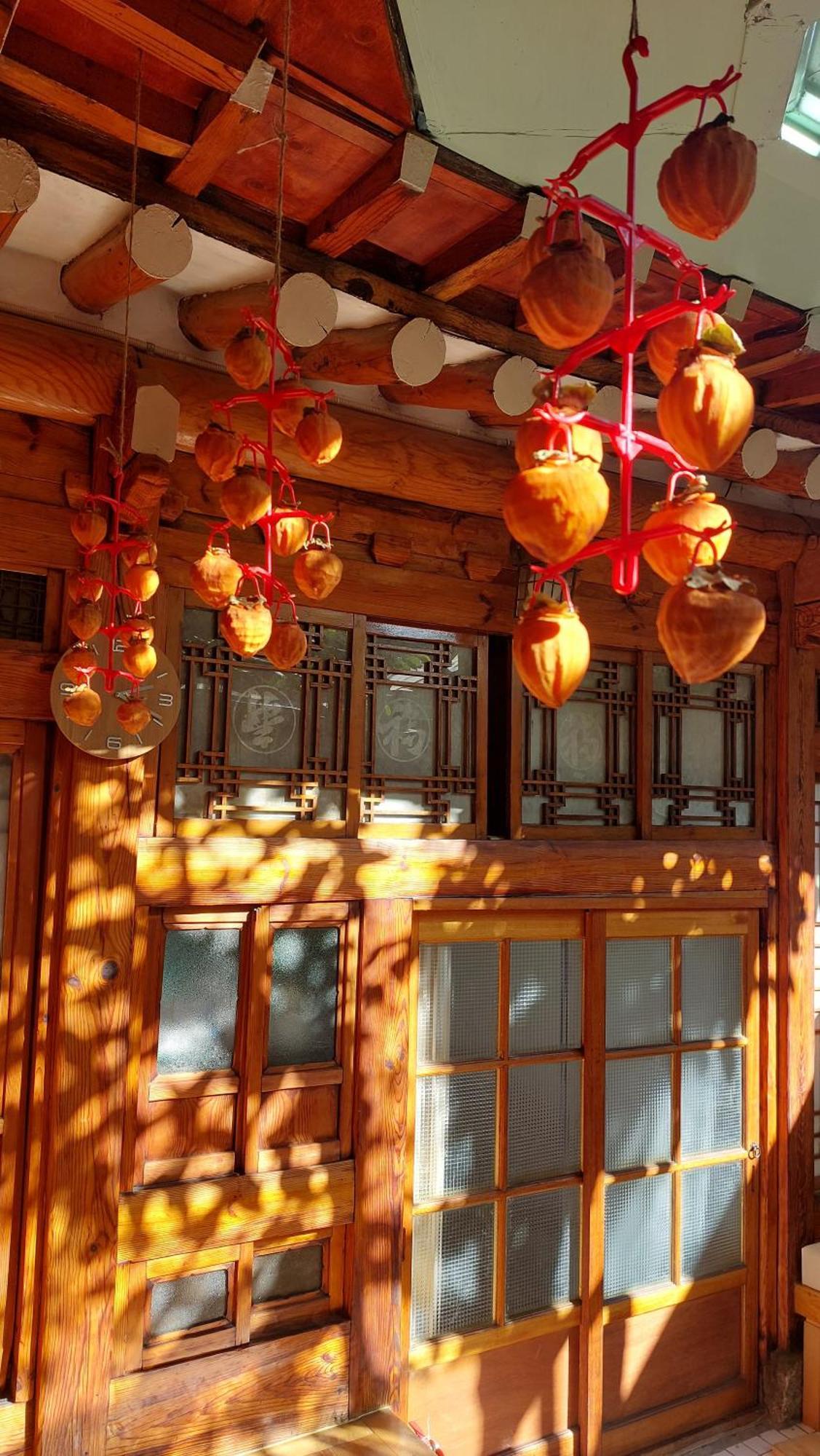 Dongmyo Hanok Sihwadang - Private Korean Style House In The City Center With A Beautiful Garden Seoul Luaran gambar